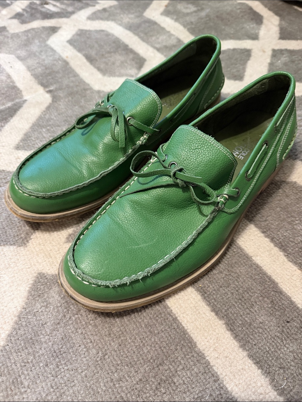 Kenneth Cole reaction men’s sz 11 Green Leather Loafers